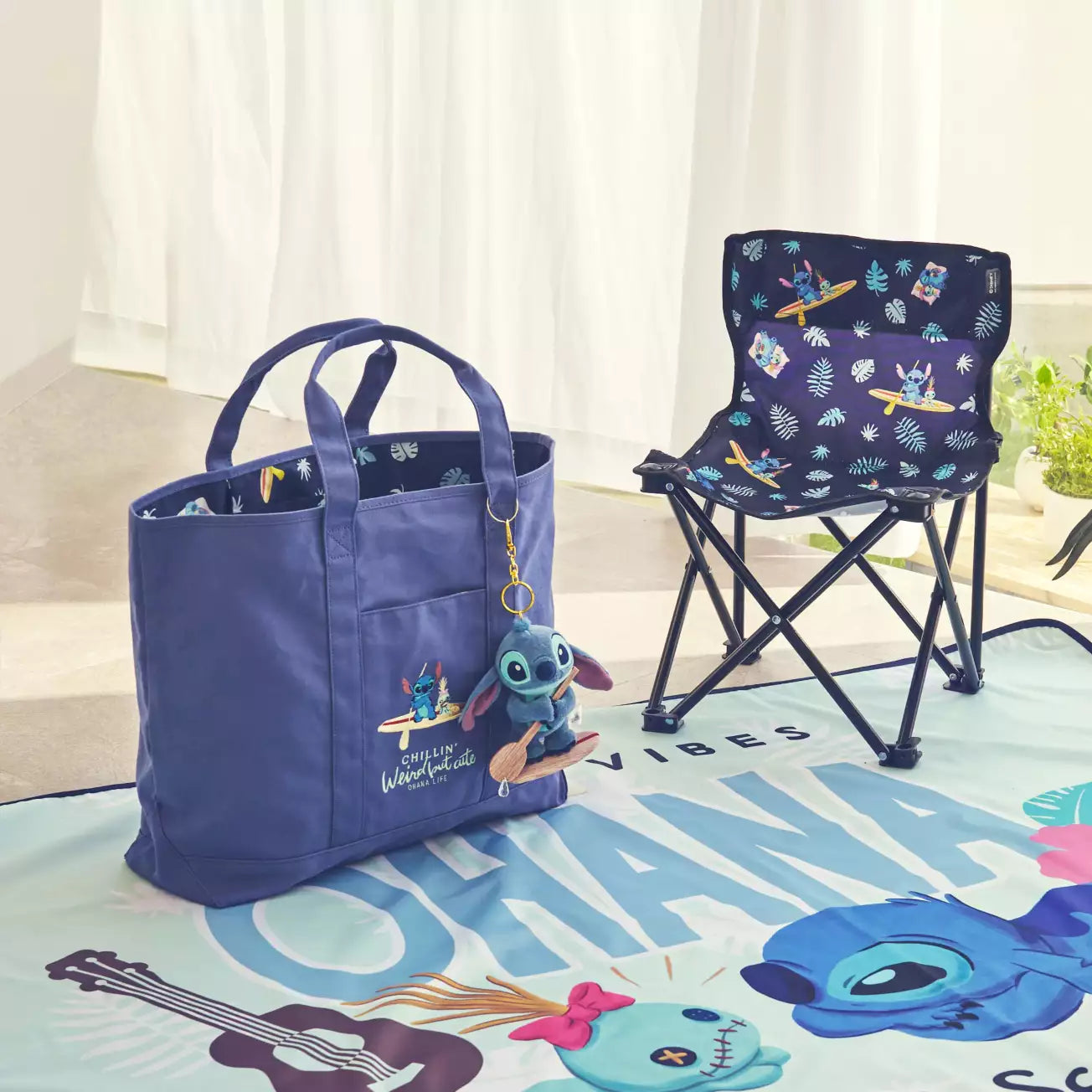 (June 10/13 preorder) Japan Limited - Stitch & Scrump - Picnic Sheet - Stitch Day Collection