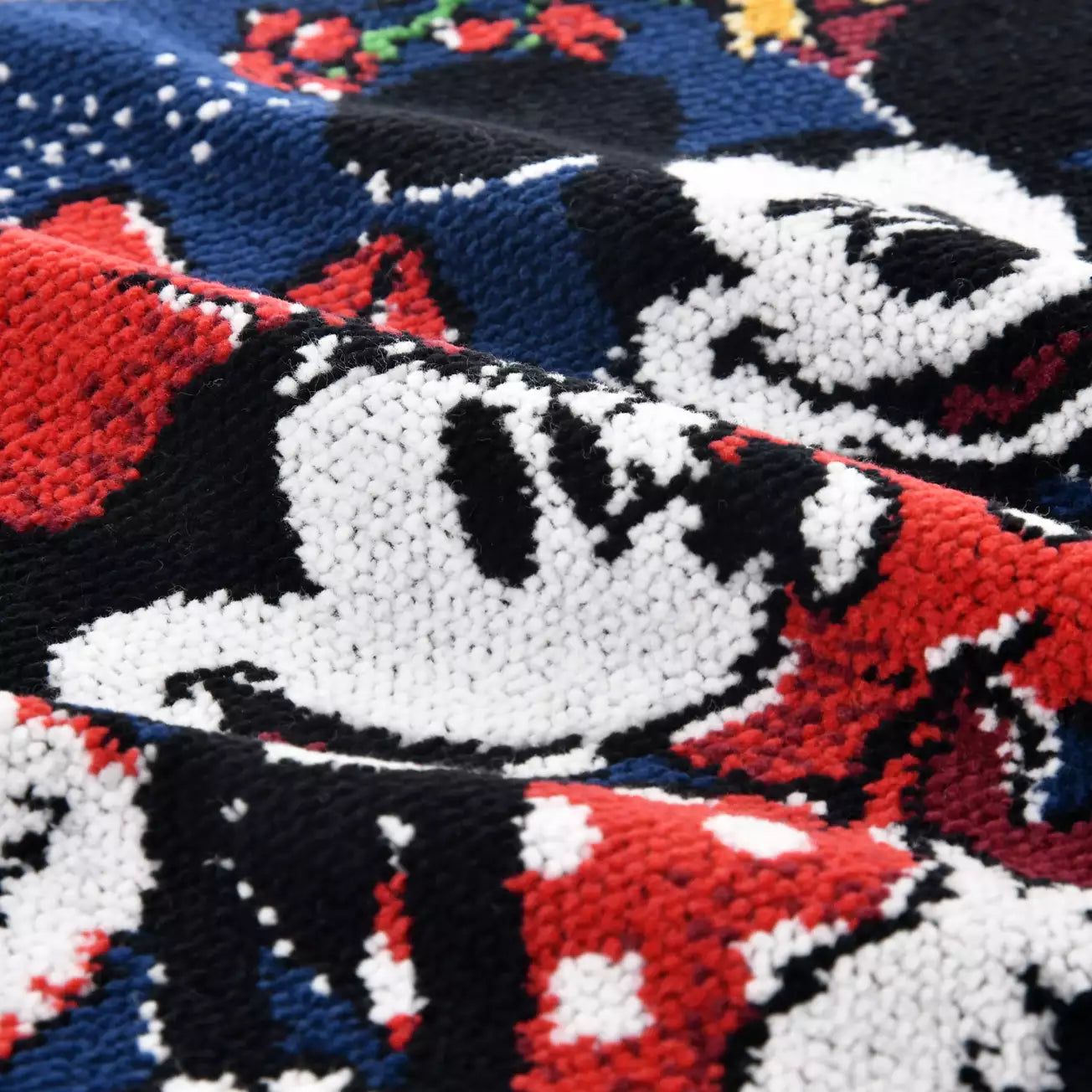 NOV 4 PREORDER - Japan Disney Store - Christmas 2025 - Mickey & Minnie - Mini Towel