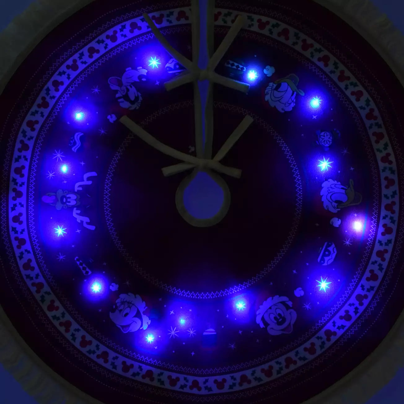 NOV 4 PREORDER - Japan Disney Store - Christmas 2025 - Mickey & Friends Light Up Tree Skirt