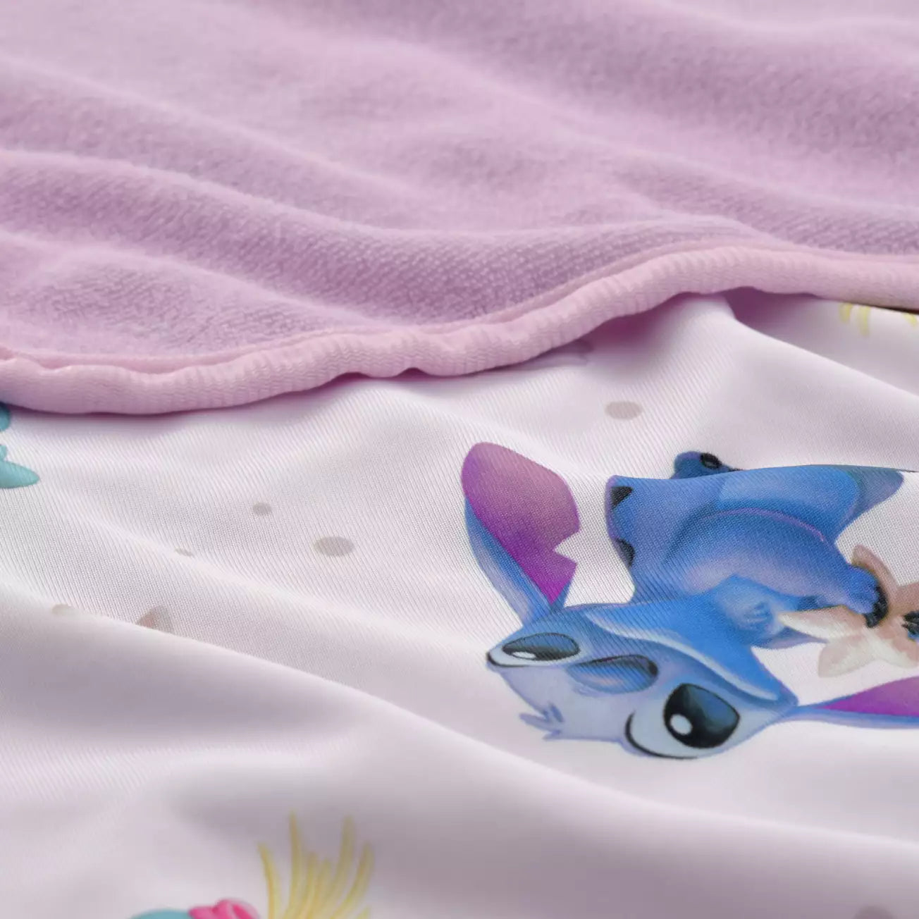 Japan Disney Store - Stitch Day 2026 - Stitch & Scrump - Cool Blanket with Plush Toy