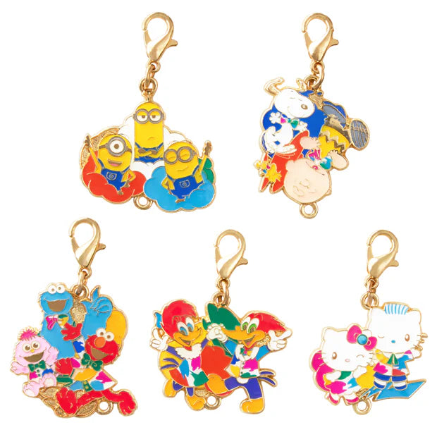 Universal Studios Japan - 25th Anniversary - Woody Woodpecker / Sesame Street™ / Minions / Hello Kitty / Peanuts - Charm Set (5 pieces)
