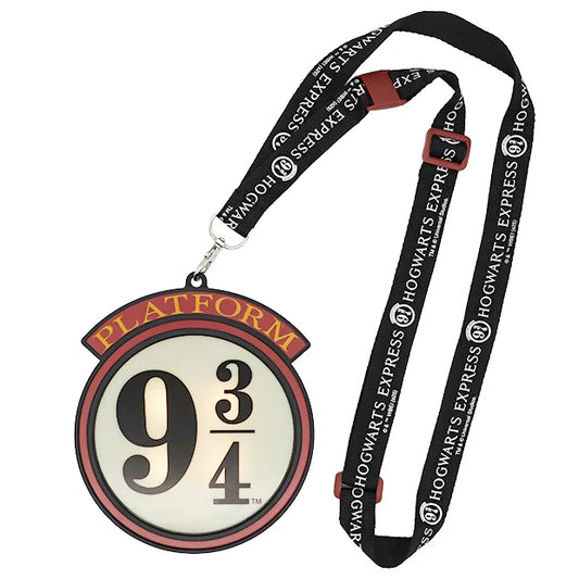 Universal Studios Japan - The Wizarding World of Harry Potter - Platform 9 and 3/4 - Light-up Pass Case