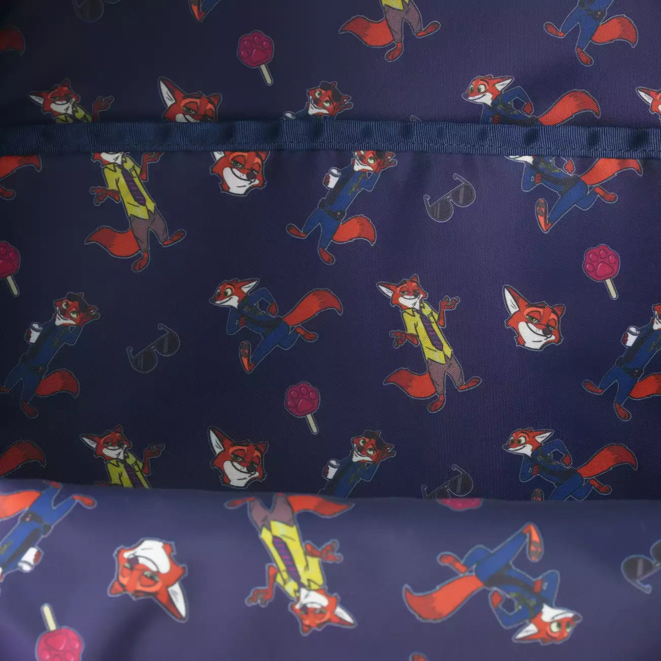 My Favorite Disney Foxes Collection - Nick Wilde Backpack with Charm