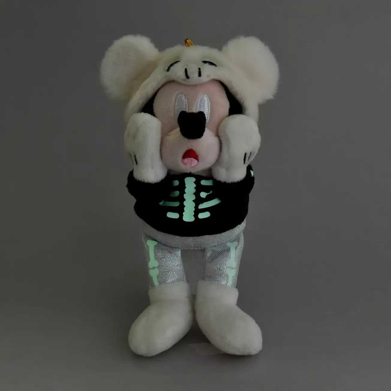 SEPT 3 PREORDER - Japan Limited - Disney Store Halloween 2025 - Mickey Mouse Costume Plush Keychain