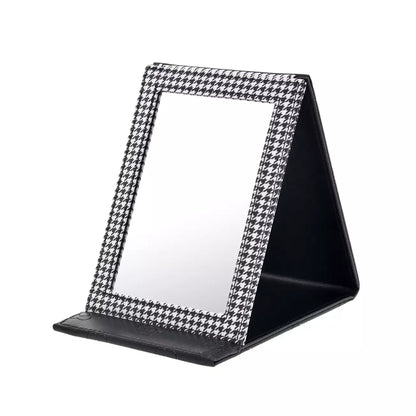 OCT 7 PREORDER - Japan Limited - Disney x Mary Quaint - Minnie Mouse - Folding Mirror