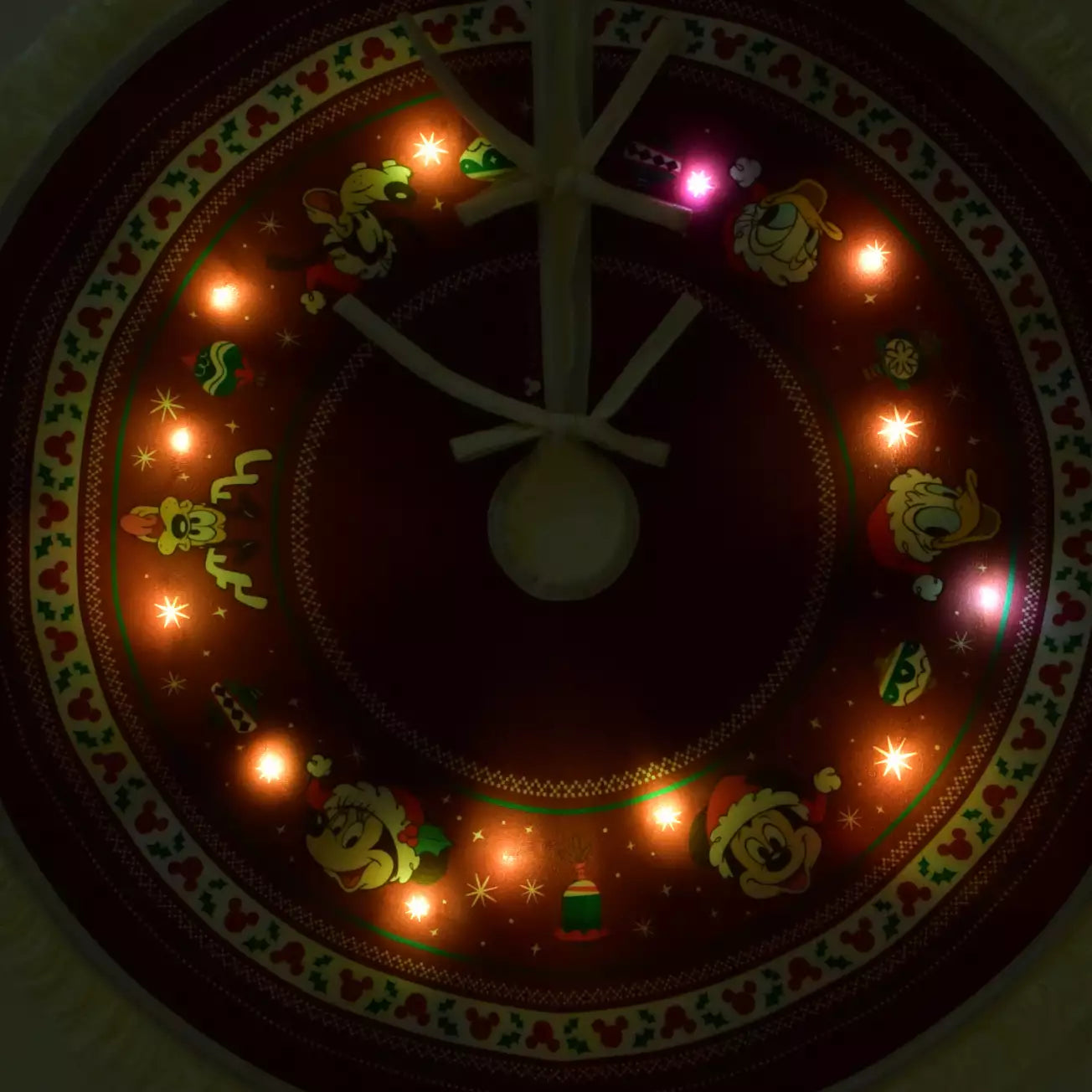 NOV 4 PREORDER - Japan Disney Store - Christmas 2025 - Mickey & Friends Light Up Tree Skirt