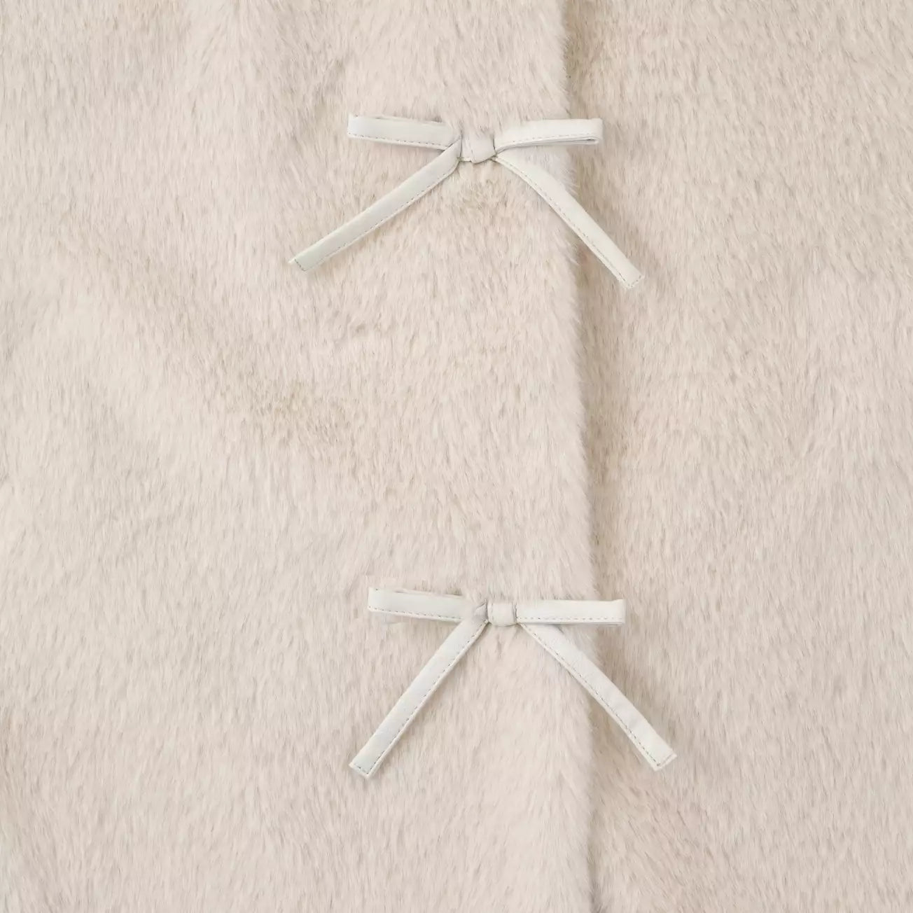 16 DEC PREORDER - Japan Disney Store - The Aristocats 55th Anniversary - Marie Blouson with Brooch