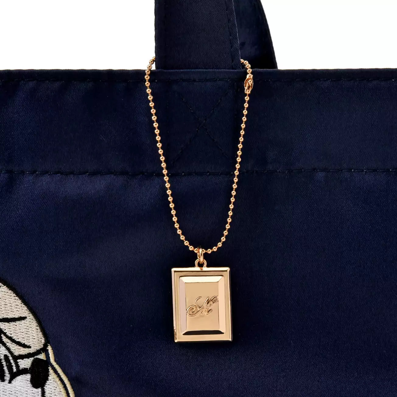 JAN 6 PREORDER - Disney Store Japan x Godiva - Valentines 2026 - Mickey Mouse - Tote Bag with Charm