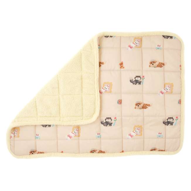 OCT 6 PREORDER - Japan Disney Store - Disney Fluffy Animal - Animal Blanket