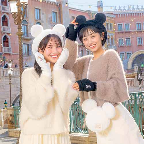 16 OCT PREORDER - Tokyo Disney Resort - Winter - Mickey Mouse - White Beret - Adult Size